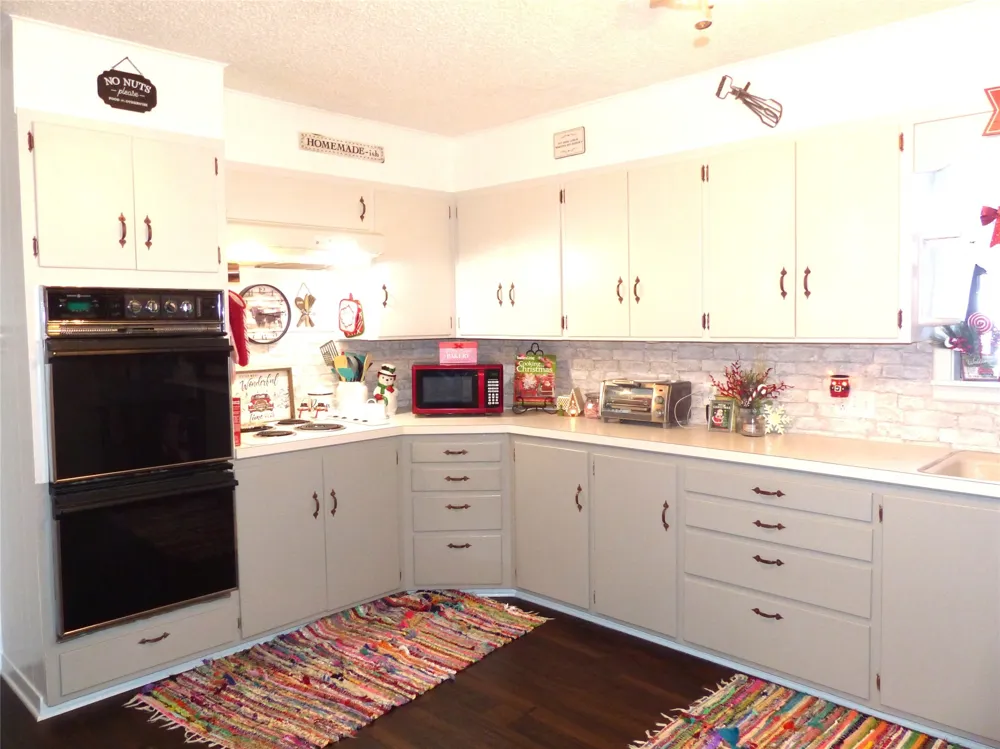802 China Brady, TX 76825