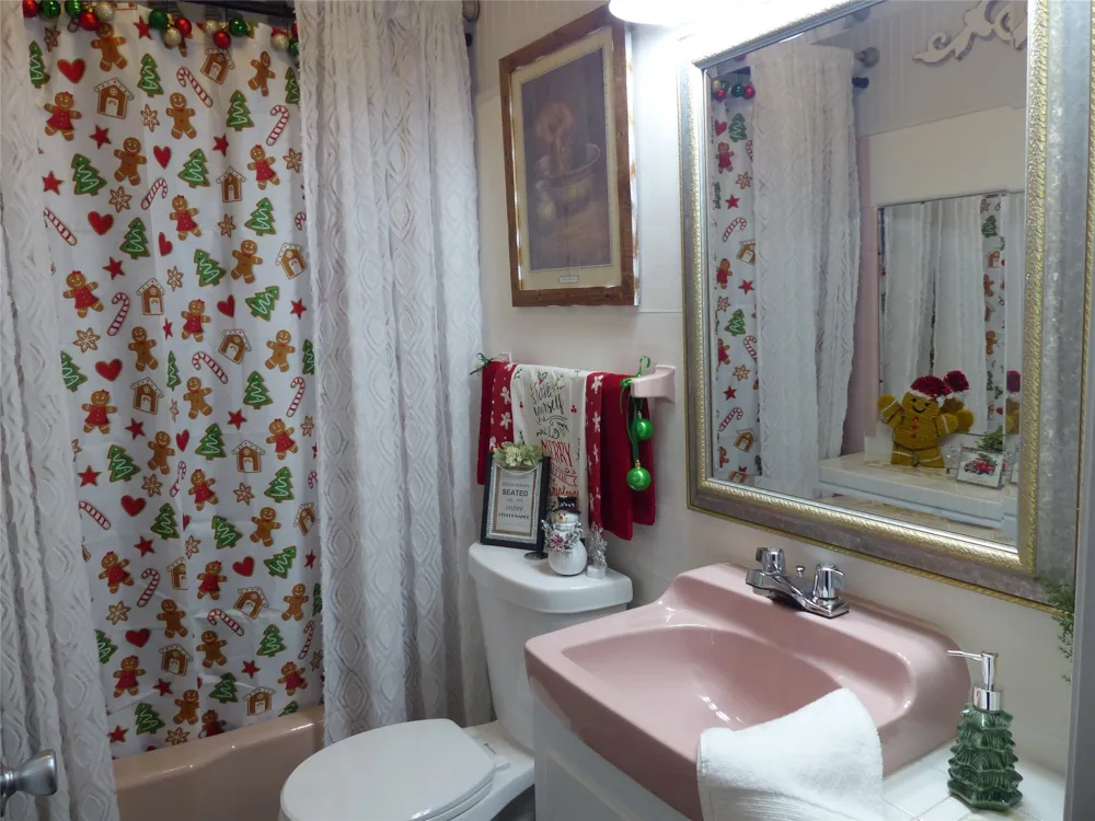 802 China Brady, TX 76825