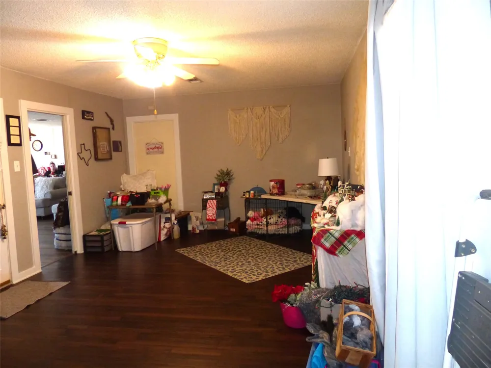 802 China Brady, TX 76825