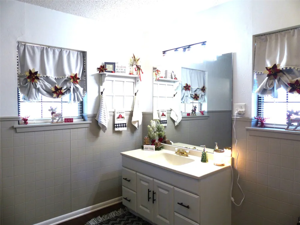 802 China Brady, TX 76825