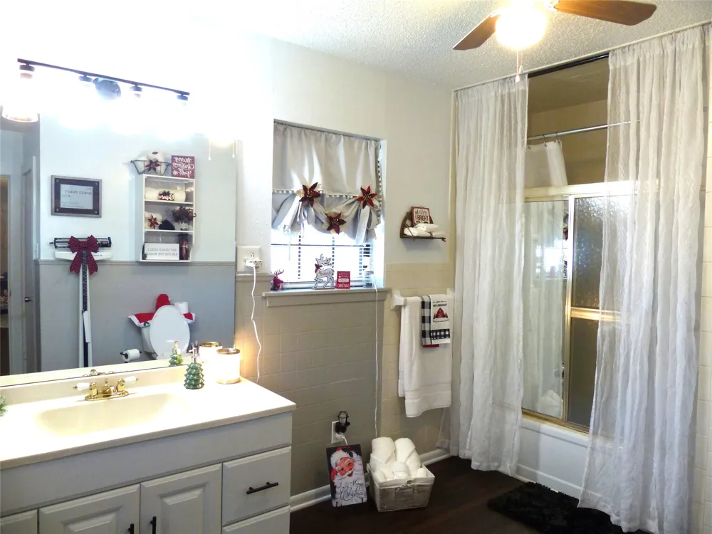 802 China Brady, TX 76825
