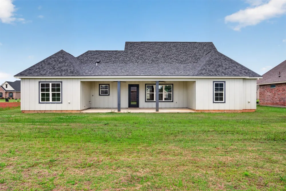 127 Sitka Loop Haughton, LA 71037
