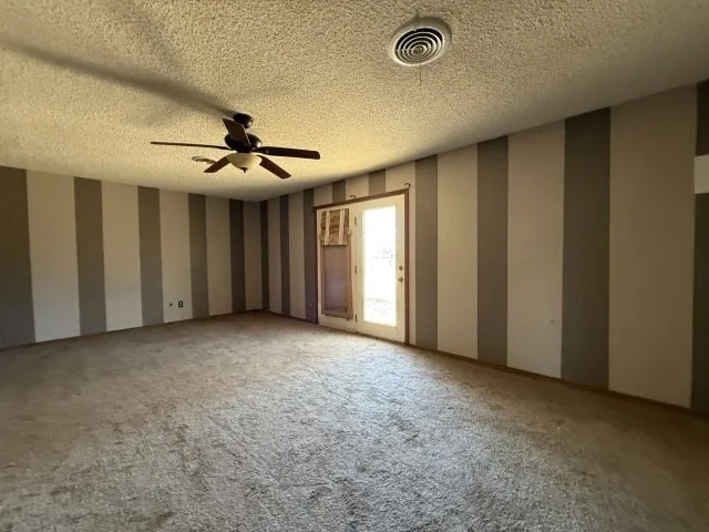 337 County Road 692 Seagraves, TX 79359
