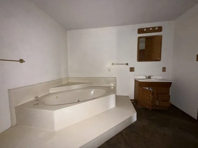 337 County Road 692 Seagraves, TX 79359