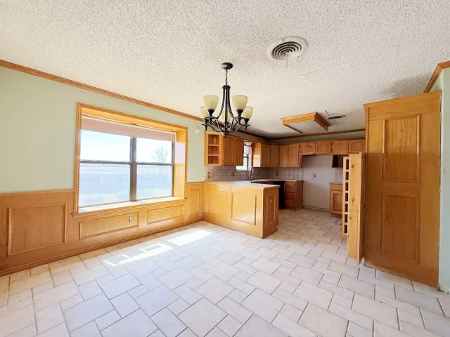 337 County Road 692 Seagraves, TX 79359