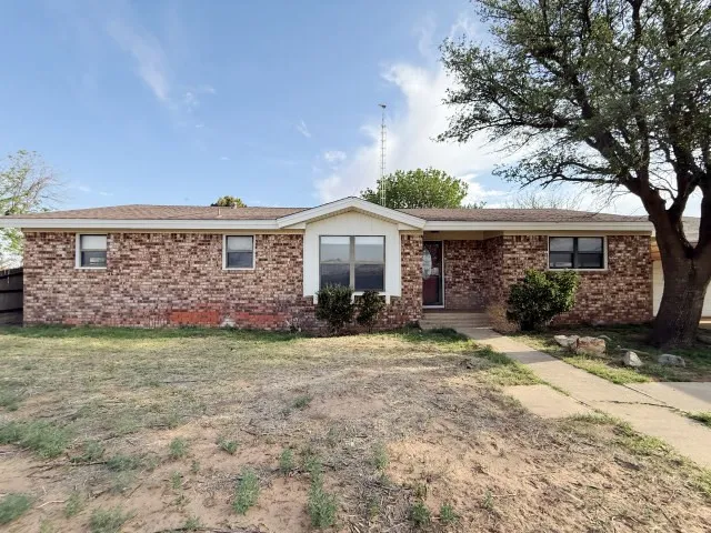 337 County Road 692 Seagraves, TX 79359
