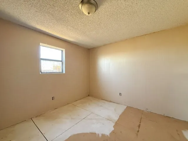 337 County Road 692 Seagraves, TX 79359