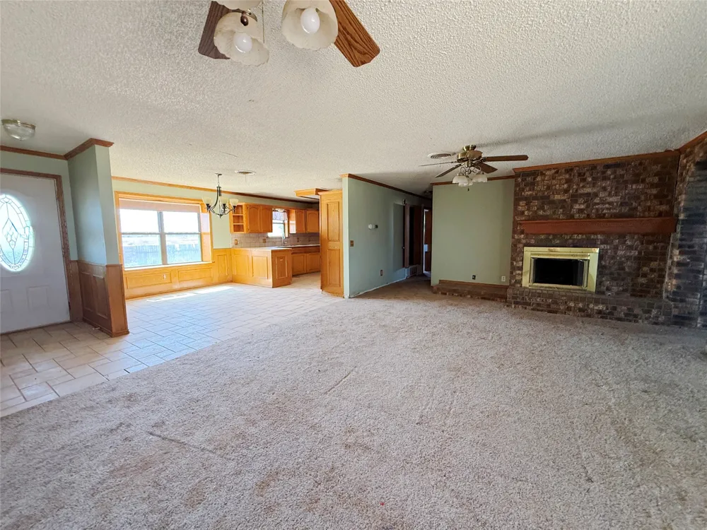 337 County Road 692 Seagraves, TX 79359