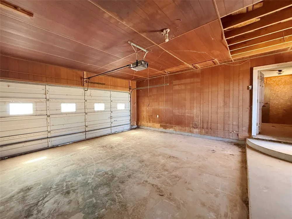 337 County Road 692 Seagraves, TX 79359