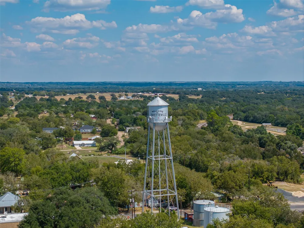 206 Rusk Fayetteville, TX 78940