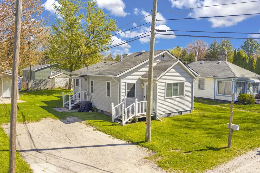 7329 Elm Road Worth Township, MI 48450