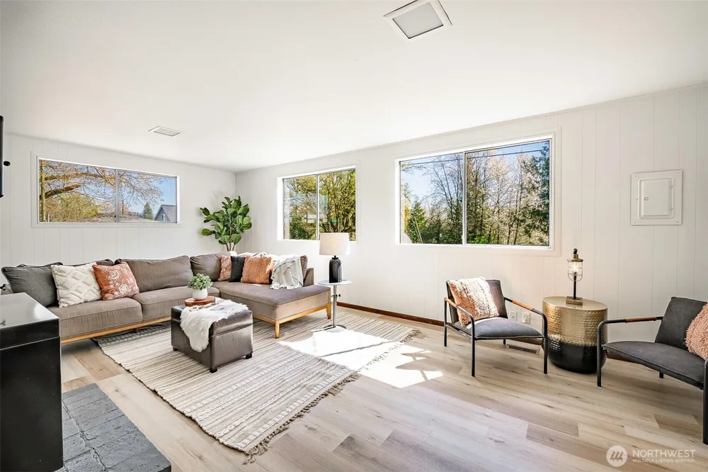 215 E Front Street Lynden, WA 98264