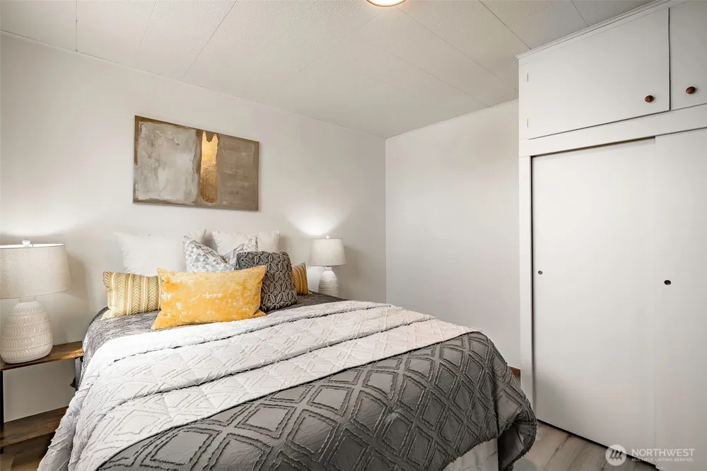 215 E Front Street Lynden, WA 98264