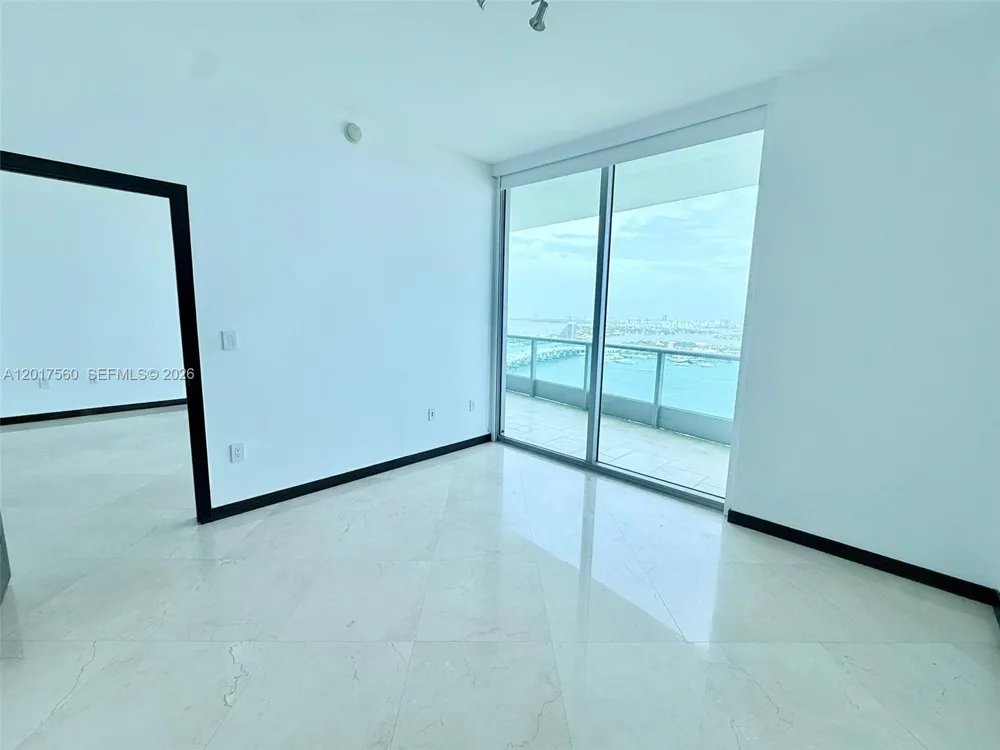 900 Biscayne Blvd #3803 Miami, FL 33132
