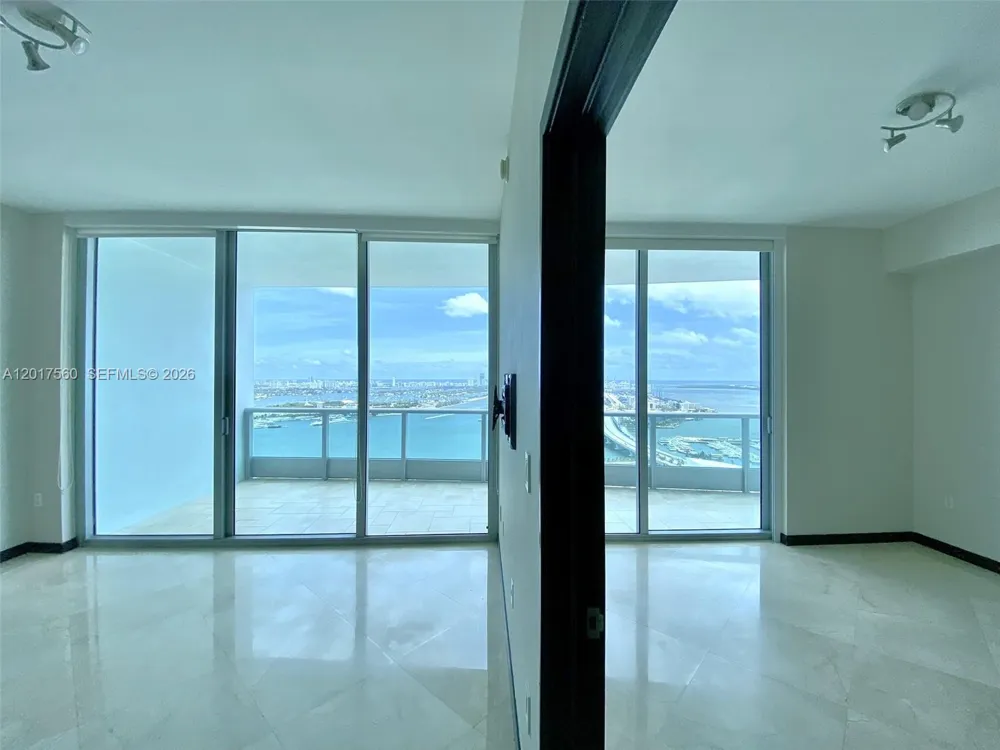 900 Biscayne Blvd #3803 Miami, FL 33132