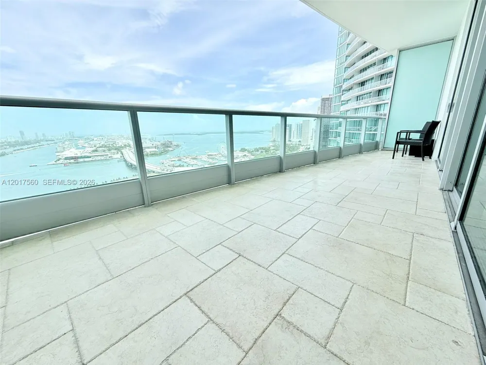 900 Biscayne Blvd #3803 Miami, FL 33132