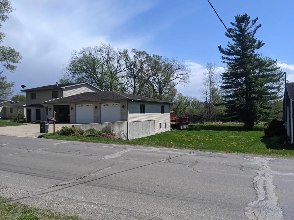 3639 Flansburg Road Leoni Township, MI 49203