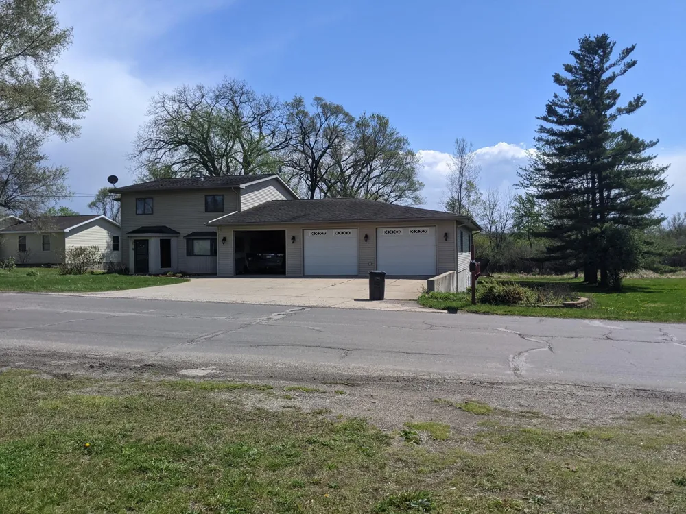 3639 Flansburg Road Leoni Township, MI 49203