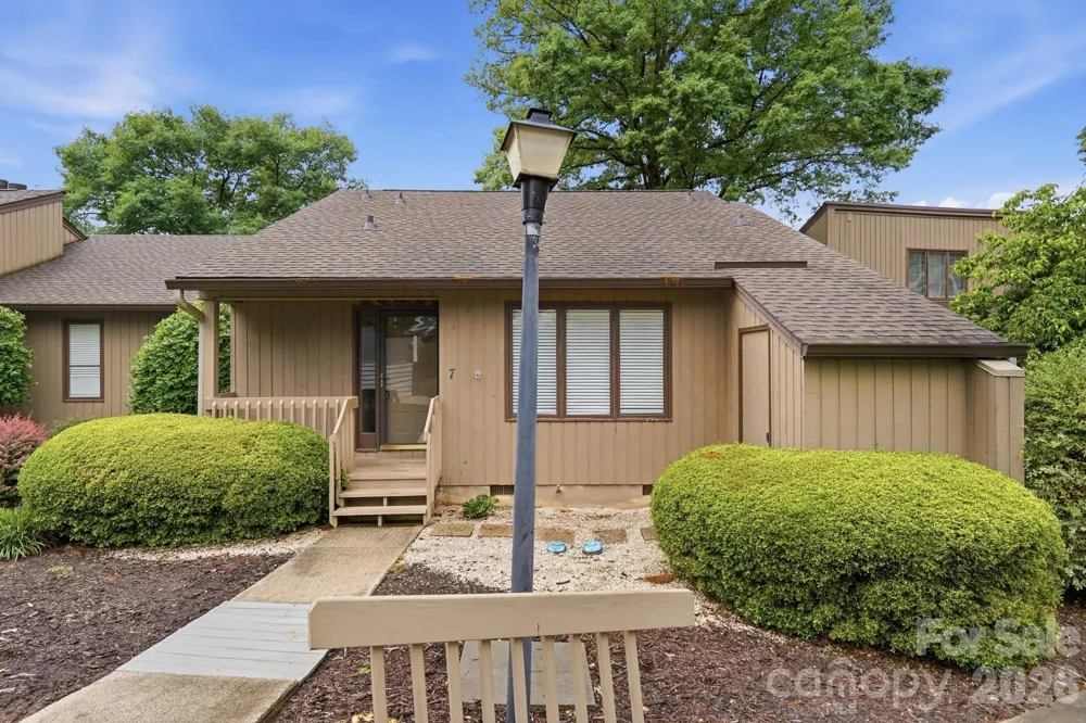 7 Marina Road Lake Wylie, SC 29710