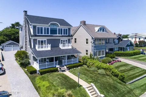 2007 Ocean Avenue
