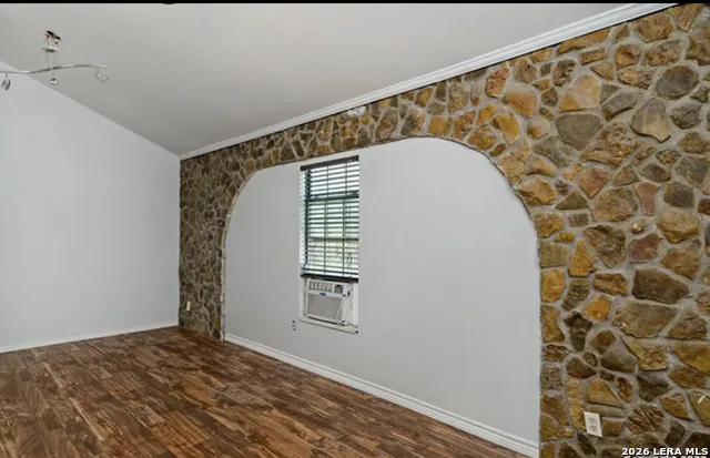 1103 Rockmoor Canyon Lake, TX 78133