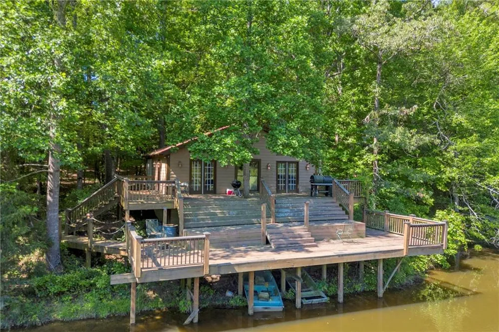 1641 Churchwell Road Union Point, GA 30669