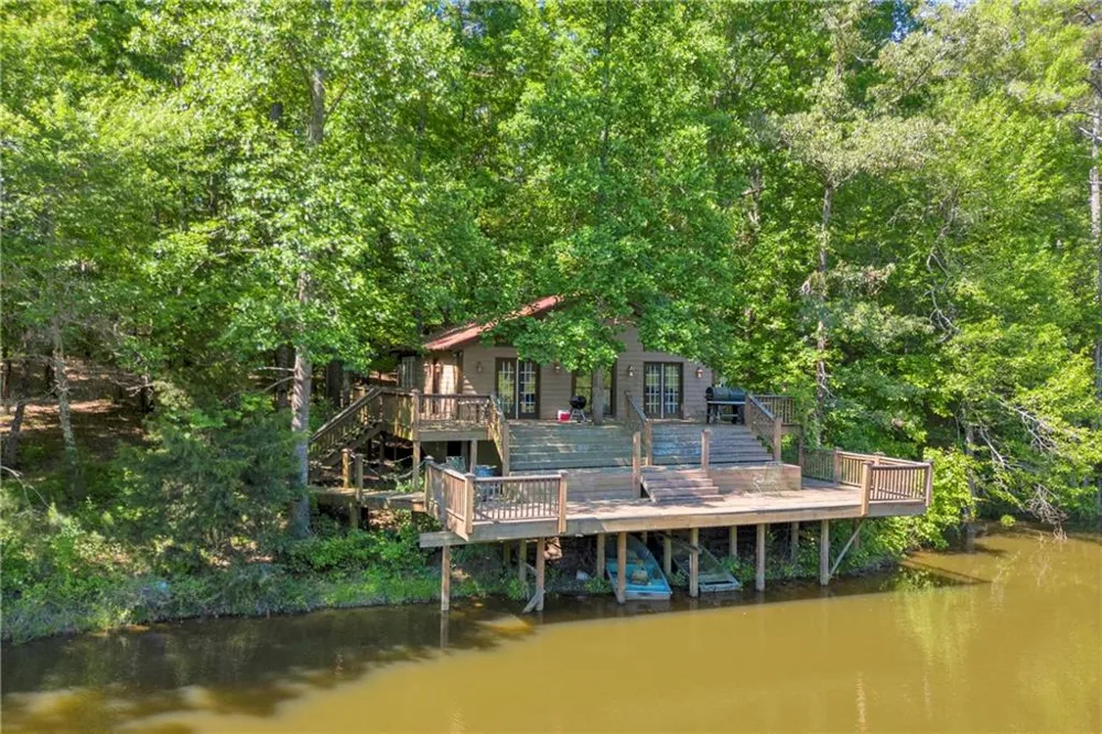 1641 Churchwell Road Union Point, GA 30669