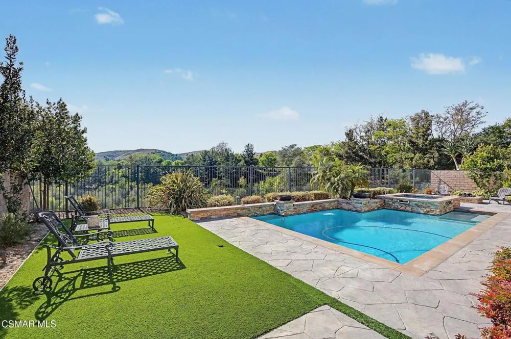 13093 Canyon Wren Court Moorpark, CA 93021