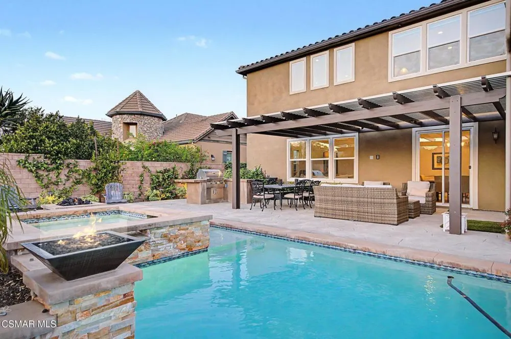 13093 Canyon Wren Court Moorpark, CA 93021