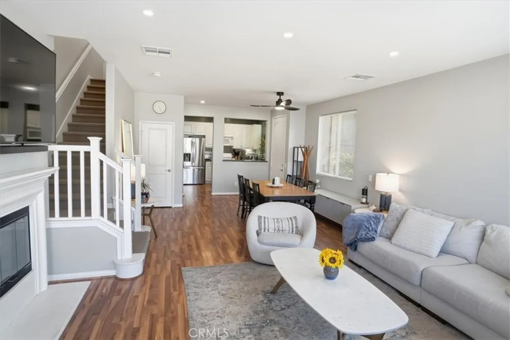 28475 Santa Rosa Saugus, CA 91350