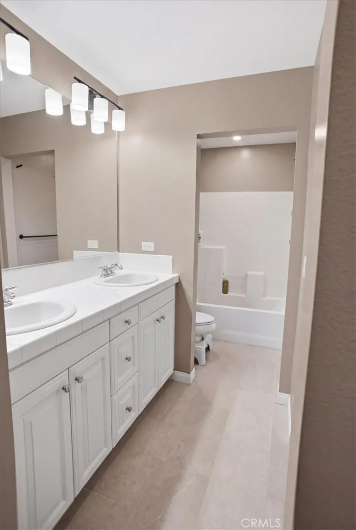 28475 Santa Rosa Saugus, CA 91350