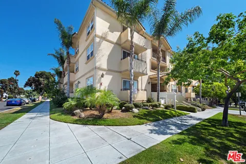 650 E Palm Avenue #302