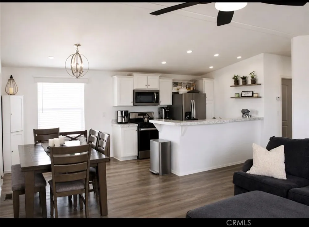11561 Buena Vista Pinon Hills, CA 92372