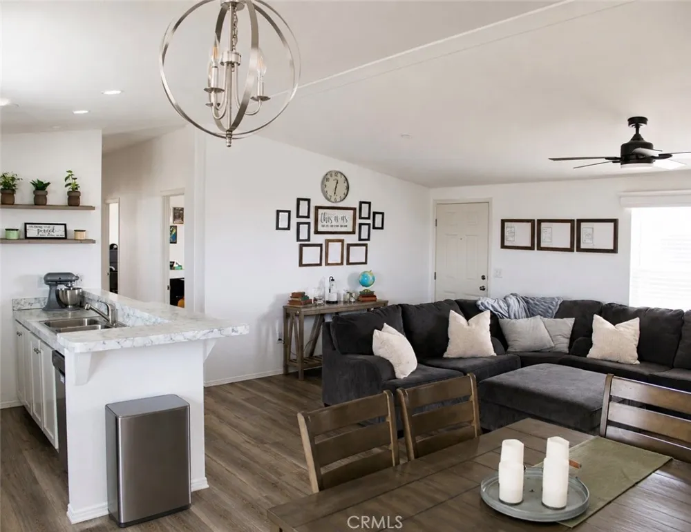 11561 Buena Vista Pinon Hills, CA 92372