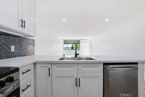 17000 Burbank Boulevard #211
