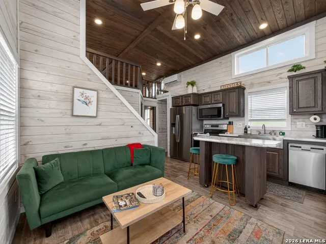 5386 Ranch Road 1376 #UNIT 205 Fredericksburg, TX 78624