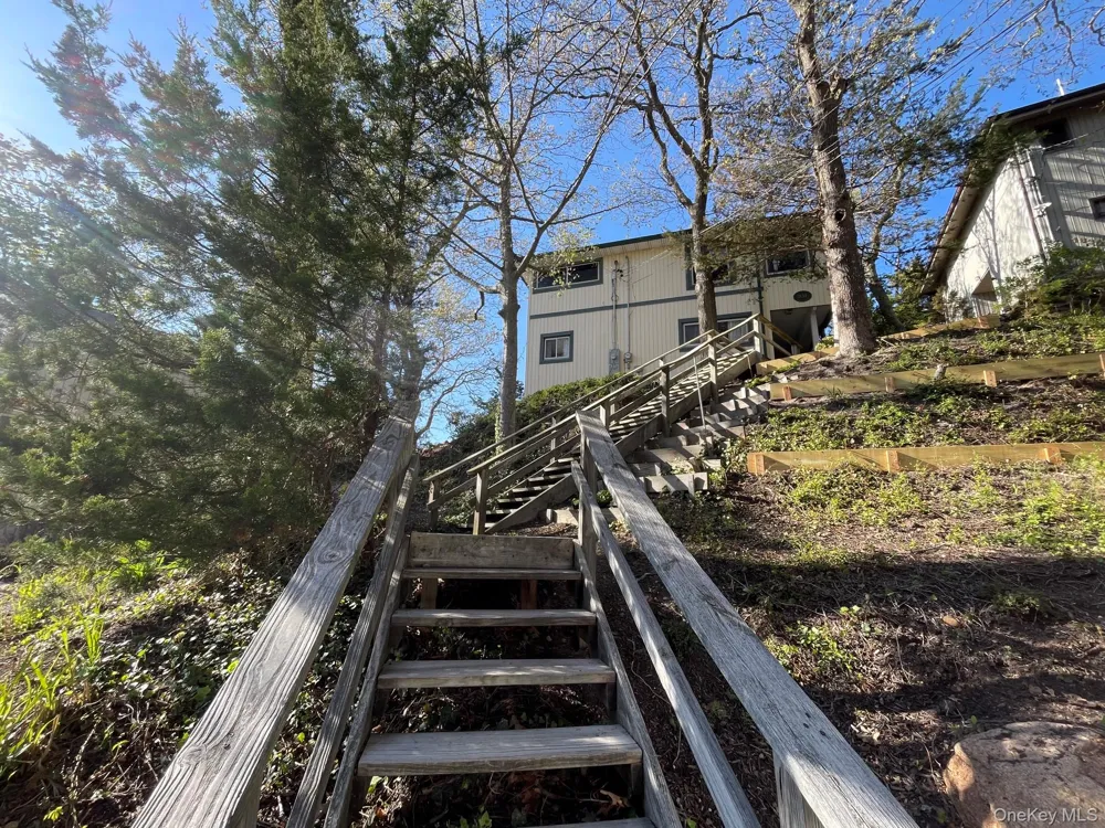 1834A Edwards Avenue Baiting Hollow, NY 11933
