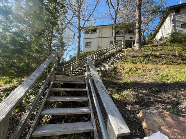 1834A Edwards Avenue Baiting Hollow, NY 11933