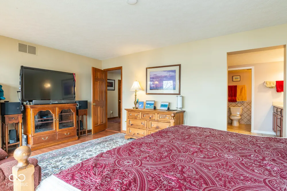 2060 E Waters Edge Drive Bloomington, IN 47401