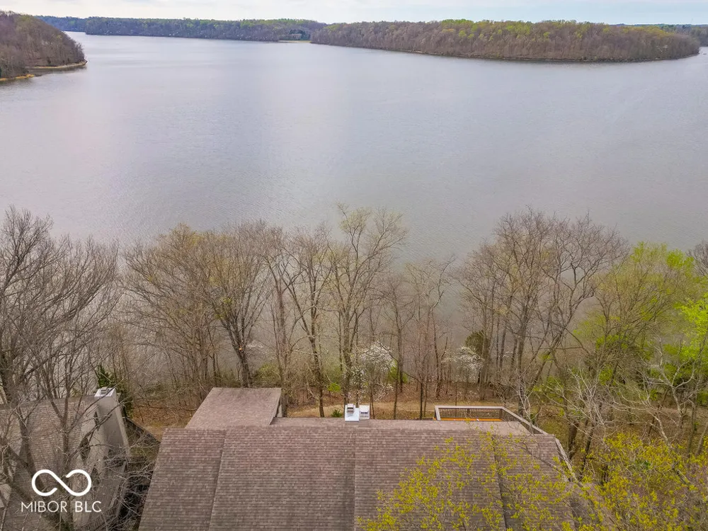2060 E Waters Edge Drive Bloomington, IN 47401