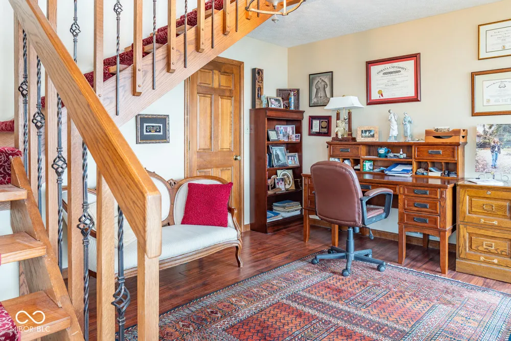 2060 E Waters Edge Drive Bloomington, IN 47401