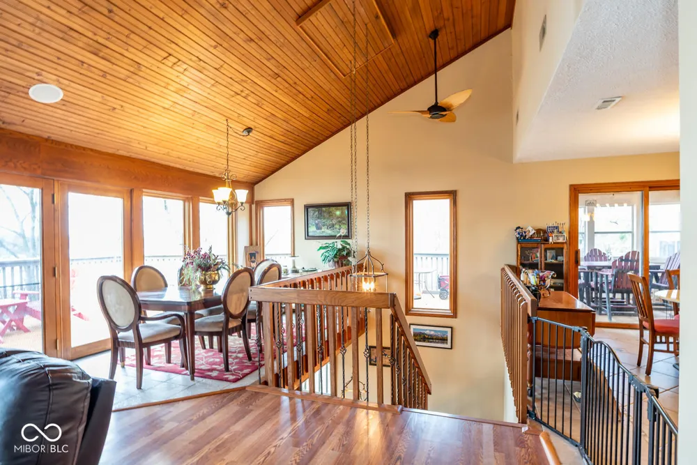 2060 E Waters Edge Drive Bloomington, IN 47401