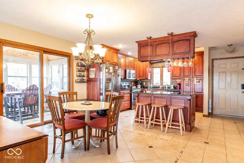 2060 E Waters Edge Drive Bloomington, IN 47401