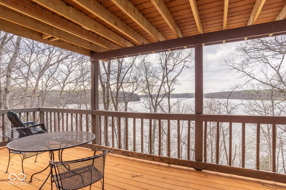 2060 E Waters Edge Drive Bloomington, IN 47401