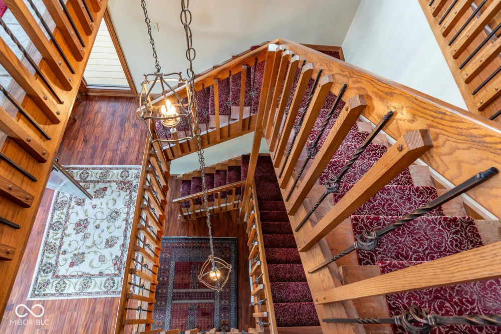 2060 E Waters Edge Drive Bloomington, IN 47401