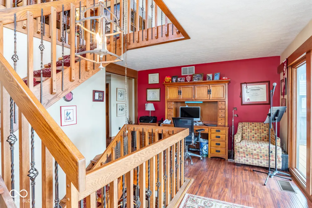 2060 E Waters Edge Drive Bloomington, IN 47401
