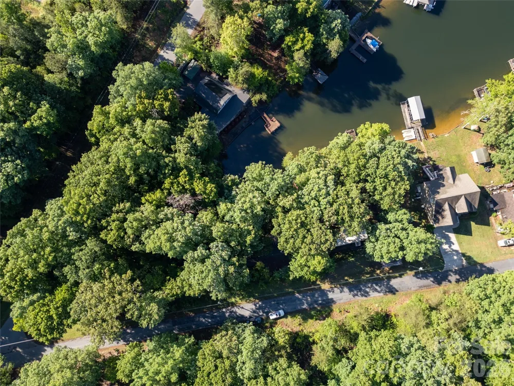 292 Shoreline Drive New London, NC 28127