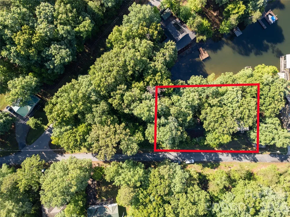 292 Shoreline Drive New London, NC 28127