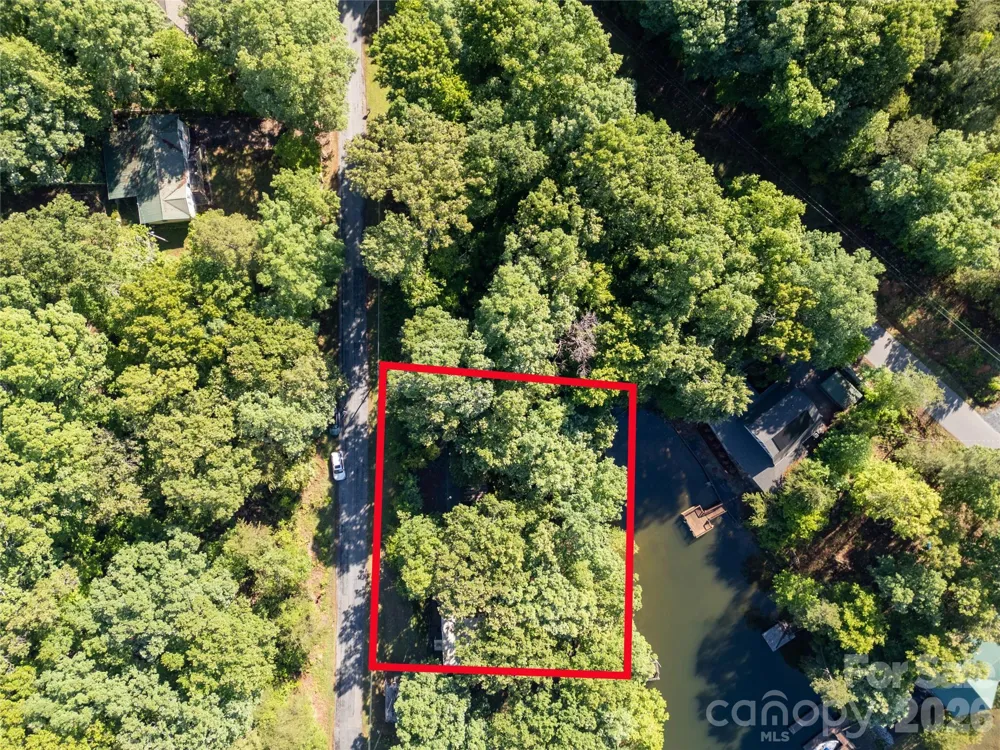 292 Shoreline Drive New London, NC 28127