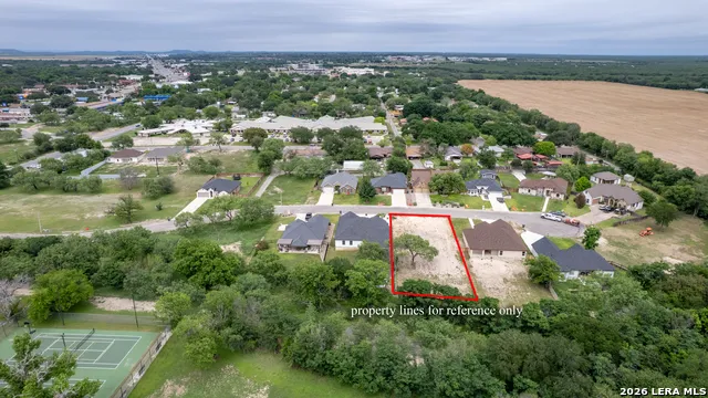 000 TBD Country Club Ln. Uvalde, TX 78801
